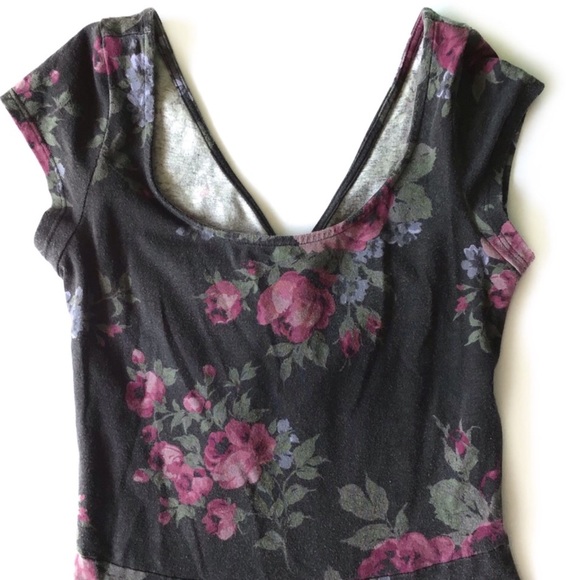 AEO | FLORAL PRINT DARK GRAY X BACK SKATER DRESS - Picture 4 of 8